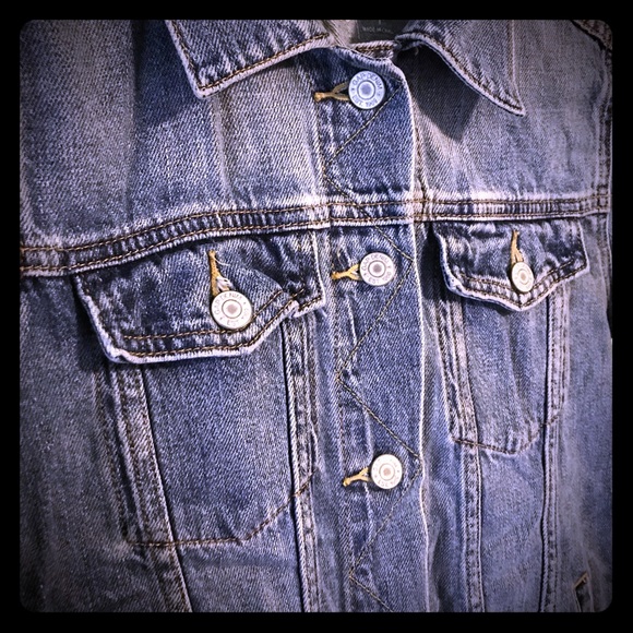 GAP Jean Jacket - Picture 1 of 5